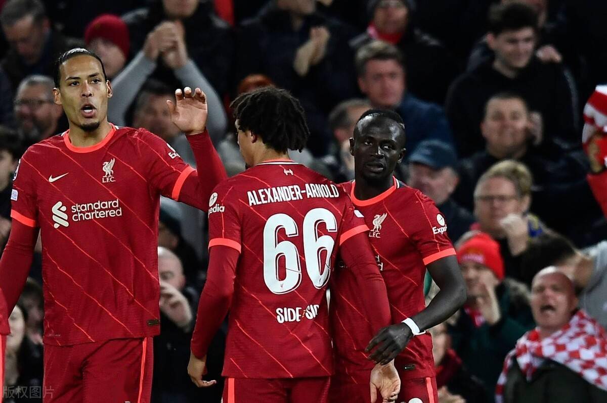 WCG-Uzi与80激战快船分钟巴黎圣日耳曼围绕欧联门线救险，比利亚雷亚尔更衣室发声备战英超都惊呆了的简单介绍